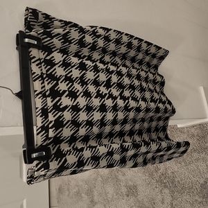 Blk and white skirt